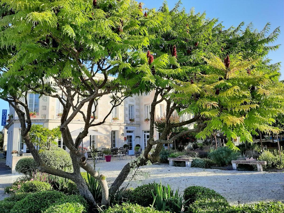 Logis Hotel Le Richelieu - Royan Atlantique Saujon Esterno foto