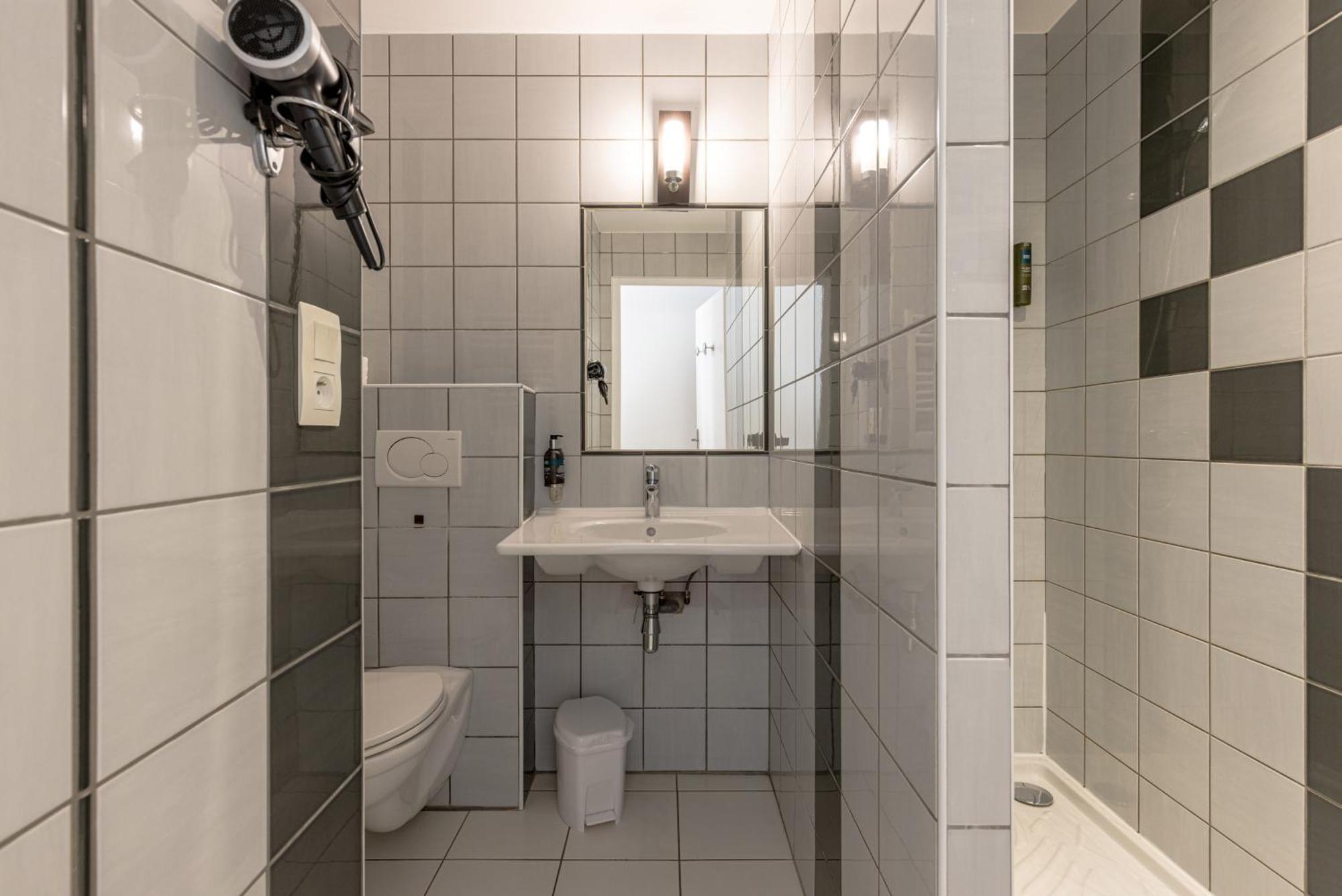 Logis Hotel Le Richelieu - Royan Atlantique Saujon Esterno foto