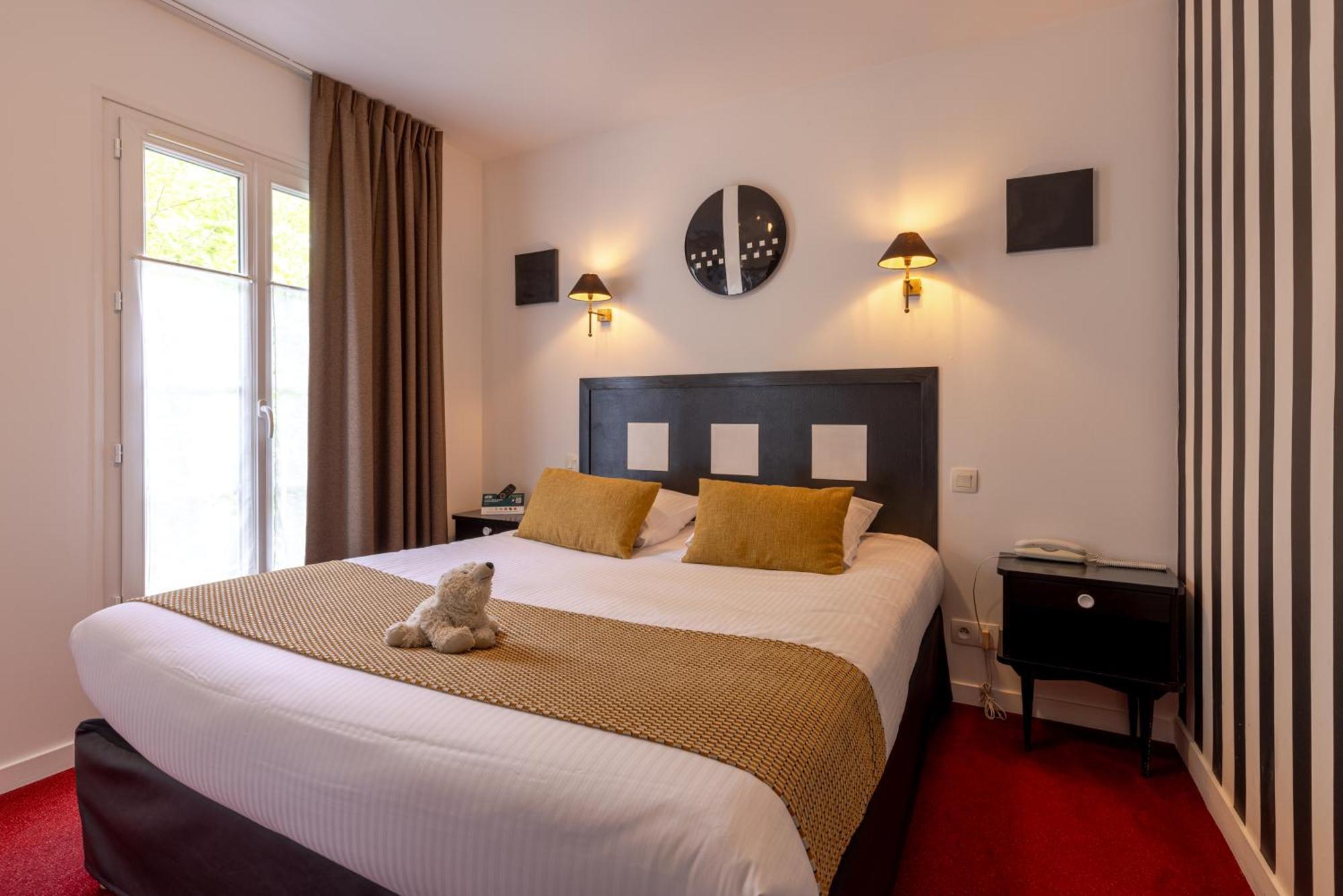 Logis Hotel Le Richelieu - Royan Atlantique Saujon Esterno foto